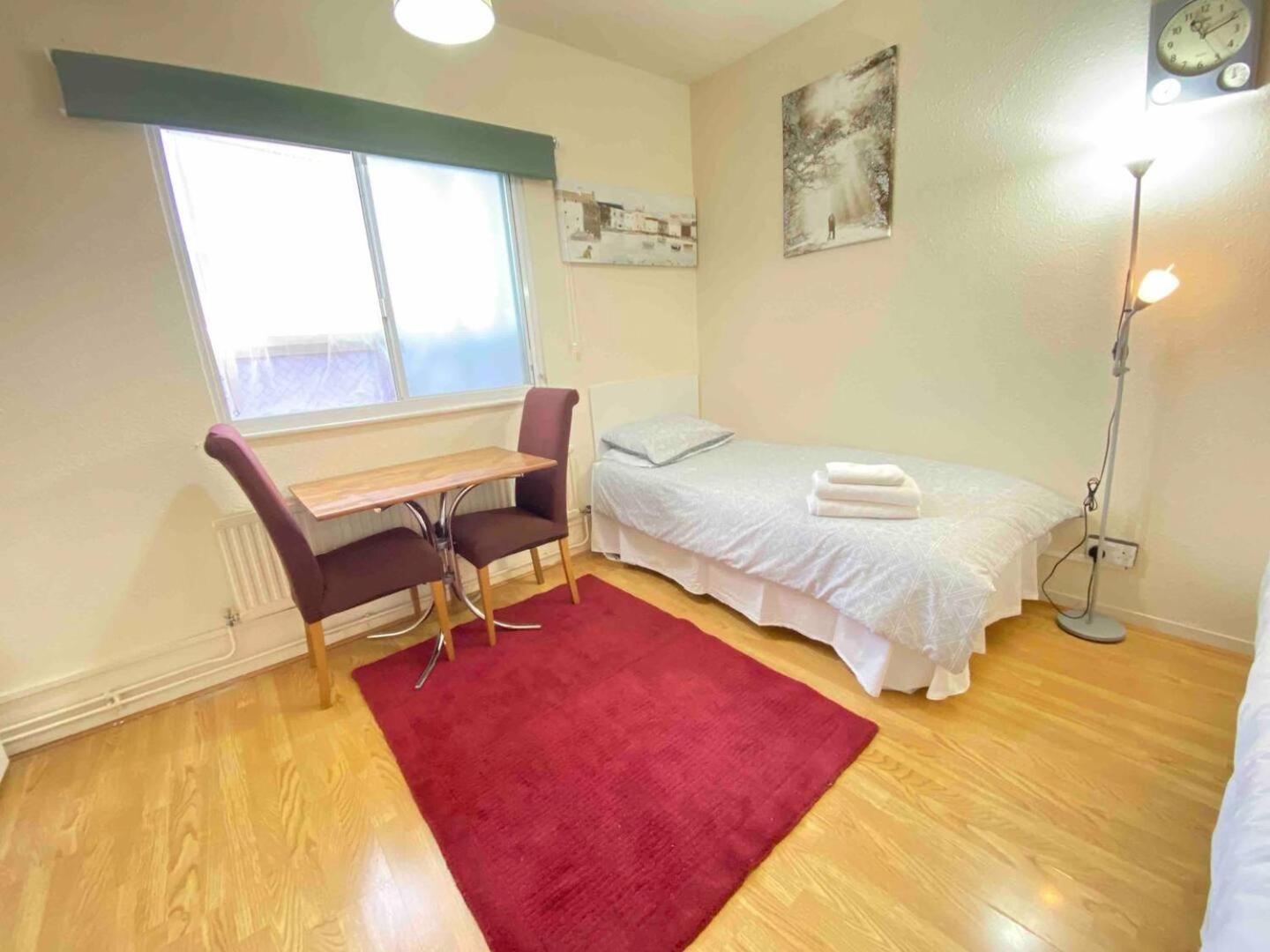 Single Room - Kings Cross, Female Only,, Guest Rooms لندن المظهر الخارجي الصورة